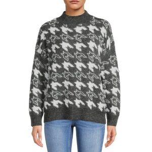 Women's Gray and White Sweater